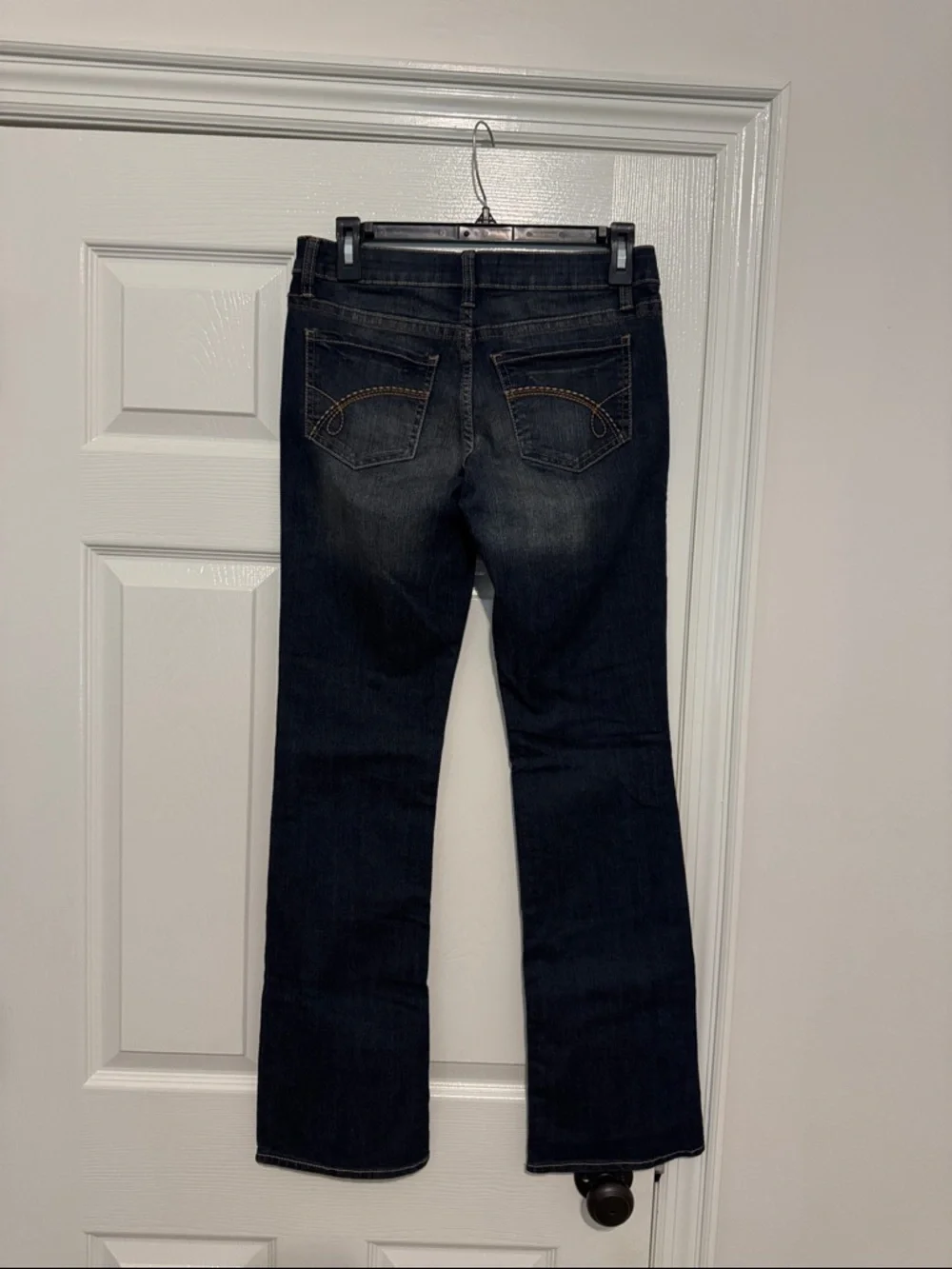 No Boundaries Dark Wash Women's Bootcut Jeans - Classic Denim - Picture 2 of 3